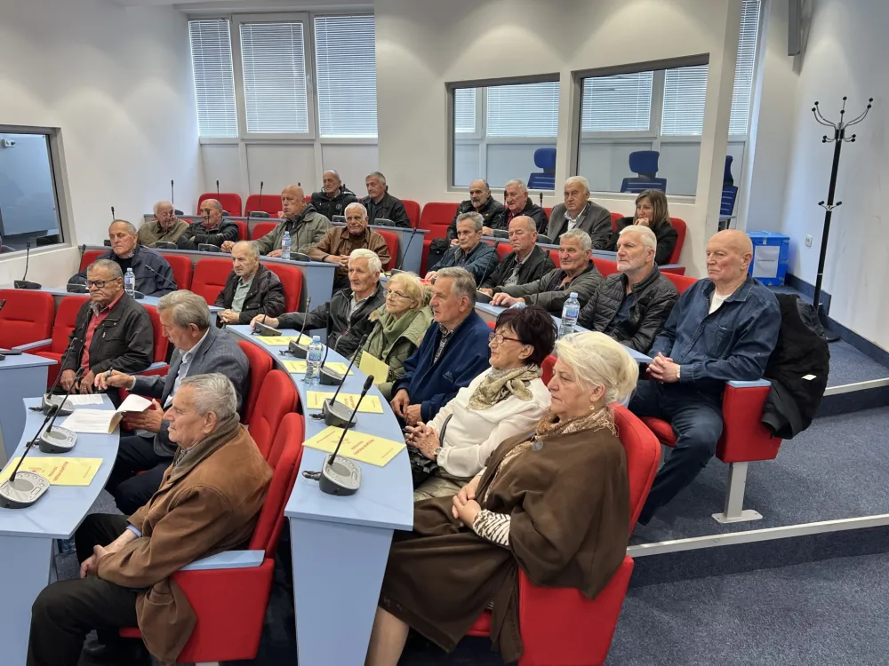 Bjelopoljski penzioneri uputili apel nadležnima: Obezbijediti 202.000 eura za zavr&scaron;etak 12 stanova