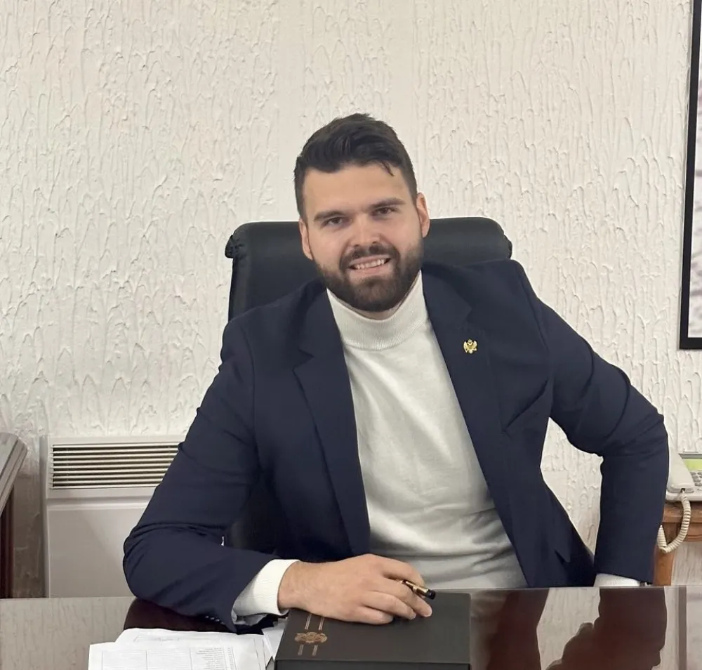 Rajković smijenio dva rukovodioca: Krećemo u istorijsku borbu protiv uni&scaron;tenja &scaron;uma