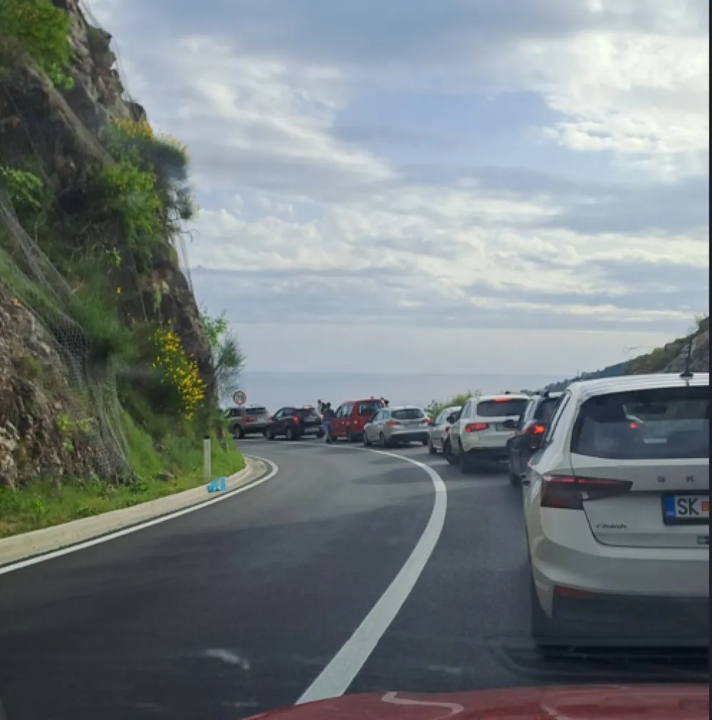Poginuo motociklista u udesu na magistralnom putu Budva-Cetinje