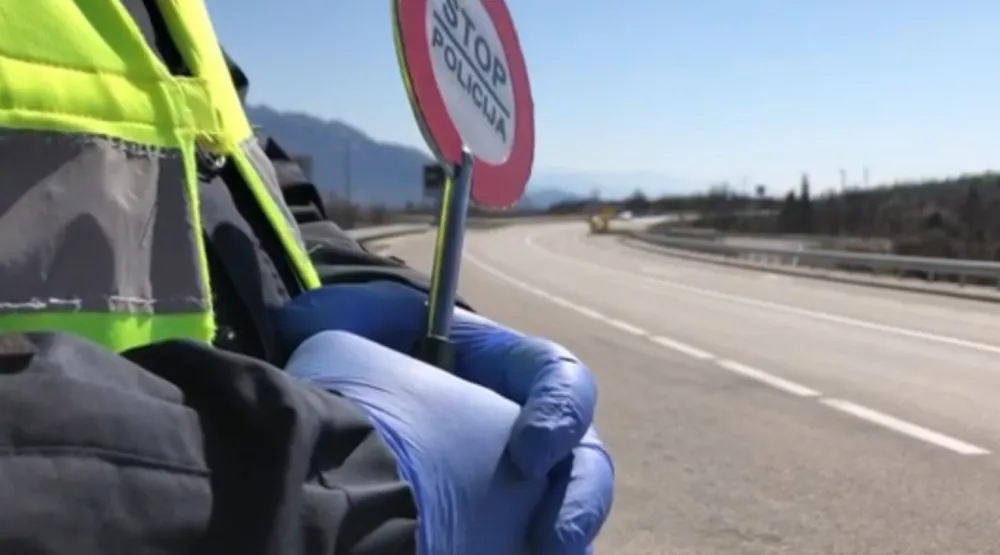 Za 24 sata 14 nezgoda, poginula jedna osoba