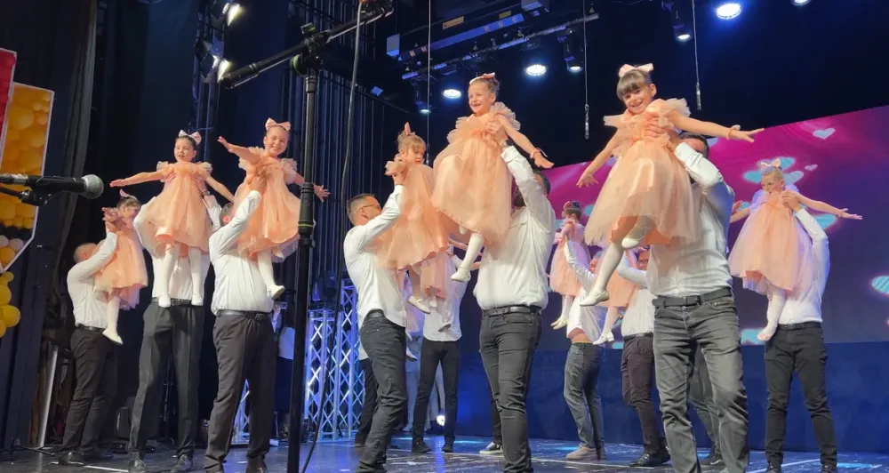 (VIDEO) Tate i princeze hit na Jutjubu