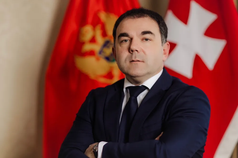 Đura&scaron;ković: Mandić se nije udostojio ni da čestita Dan nezavisnosti