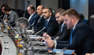 Iako se nerviraјu, Vladu ne diraјu