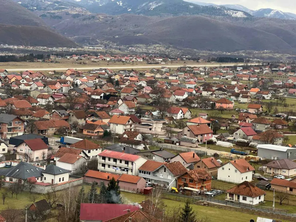 Поглед на приградско насеље Долац