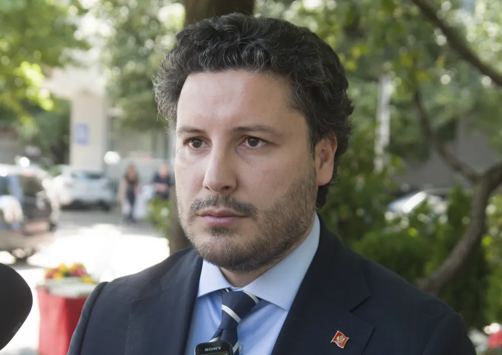 Abazović pozvao Tužila&scaron;tvo da saslu&scaron;a Zorana Lazovića u slučaju ubistva Du&scaron;ka Jovanovića