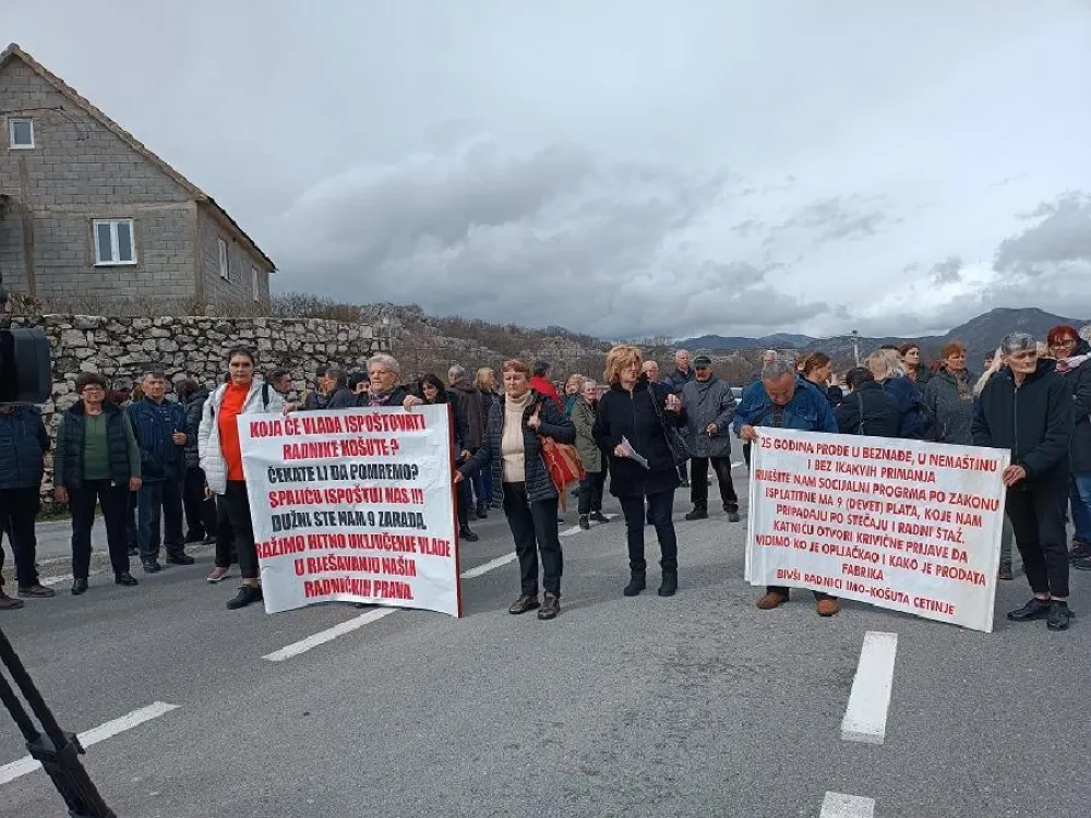 Radnici Ko&scaron;ute i danas blokiraju put Podgorica-Cetinje