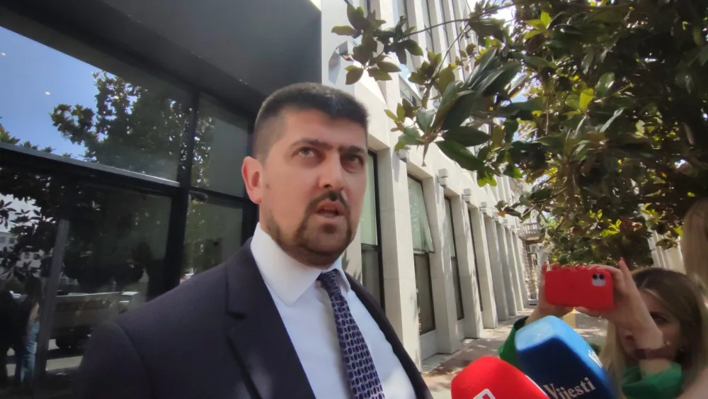 Sud odlučuje o spajanju dvije optužnice protiv Mila Božovića i grupe