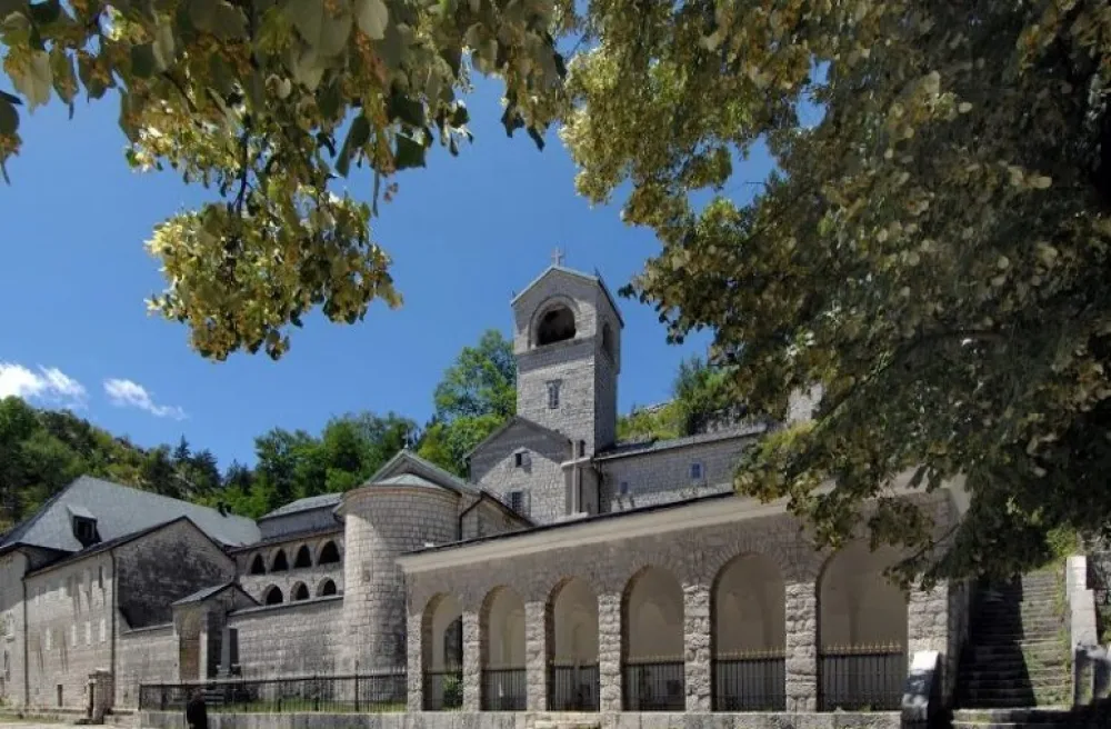 MPC: Knežević da &scaron;to prije nadležnim organima dostavi dokaze koјe sakuplja protiv sve&scaron;tenika