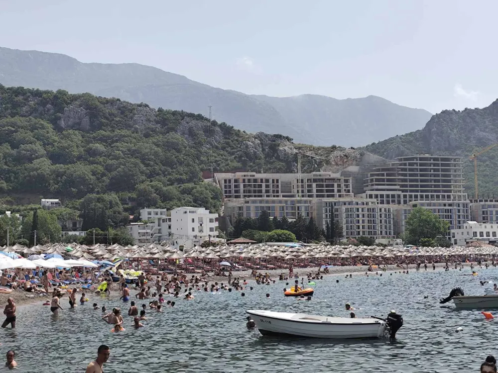 U maju skoro 500 hiljada noćenja