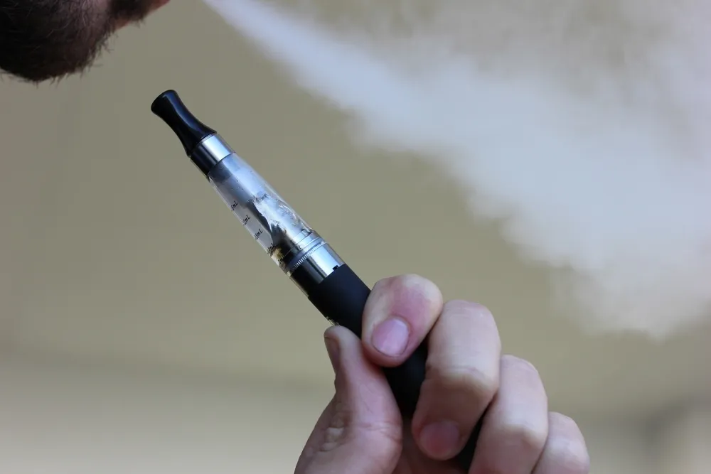 Crna Gora planira zabranu e-cigareta u zatvorenom prostoru