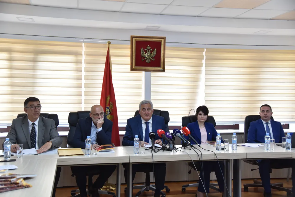 Deveti oglas za &scaron;efa Vrhovnog suda