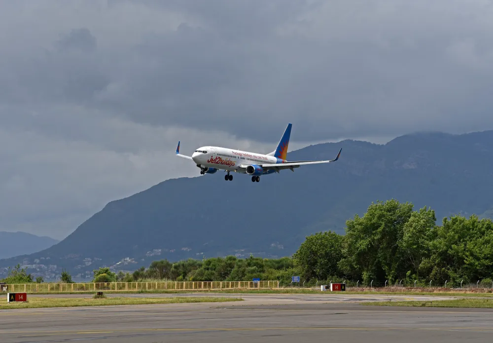 Na aerodromu Tivat oduzeti neprijavljeni satovi vrijednosti oko 28 hiljada eura