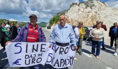 Biv&scaron;i radnici Ko&scaron;ute i danas blokiraju saobraćaj
