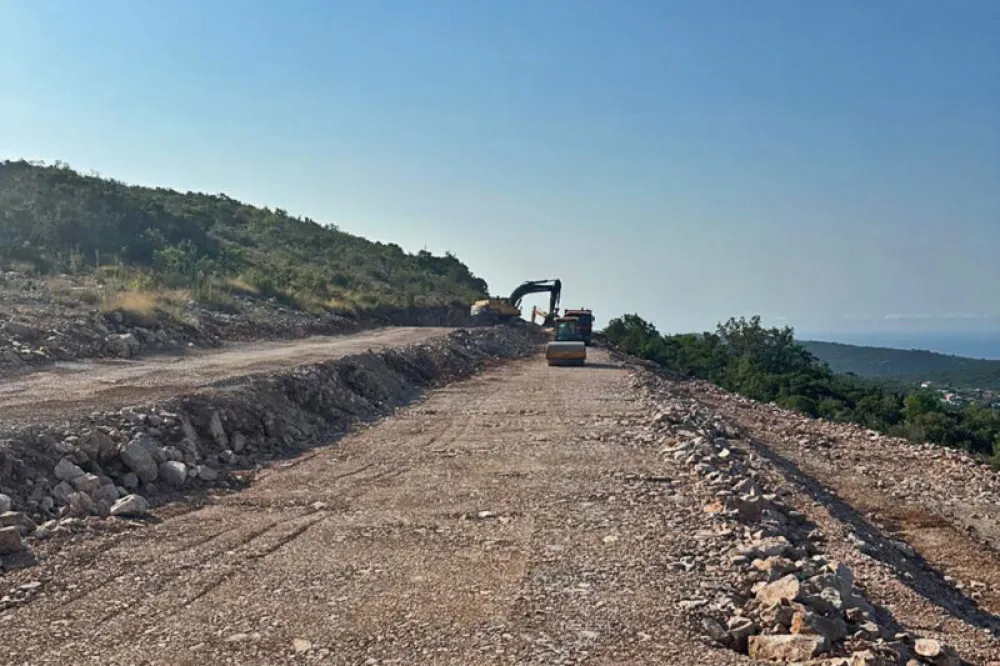 Dobra dinamika izgradnje puta na Lu&scaron;tici