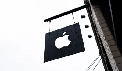 Prvi preklopni telefon od Apple-a bi mogao da se pojavi u prodaji 2026. godine