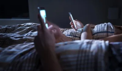 Nova studija: Svjetlost telefona ujutru i pred spavanje doprinosi razvoju ozbiljne bolesti