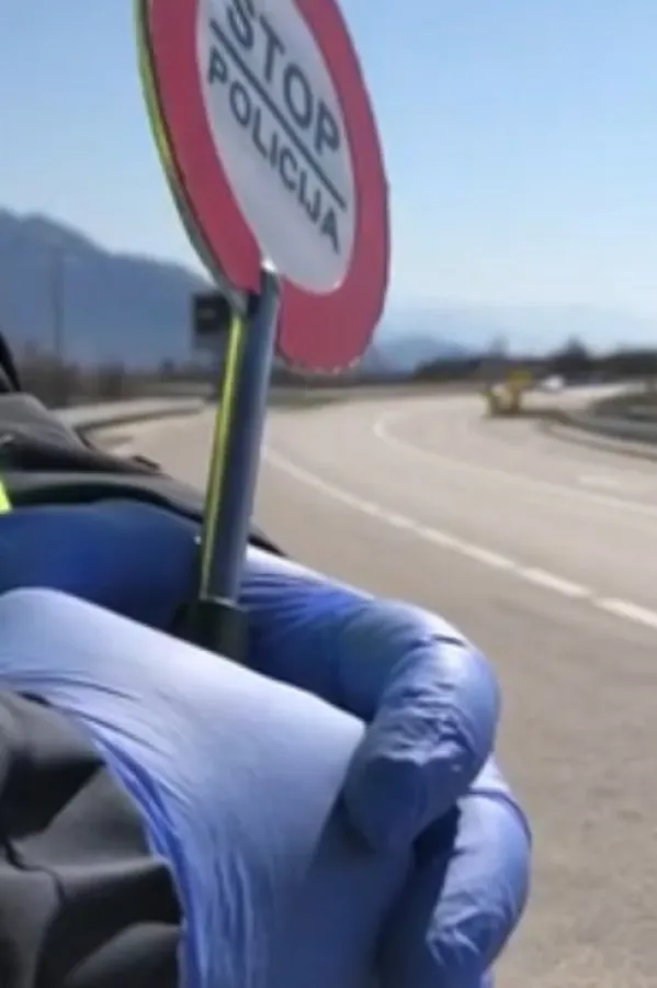 Tokom vikenda 60 saobraćajnih nezgoda, stradale dvije osobe