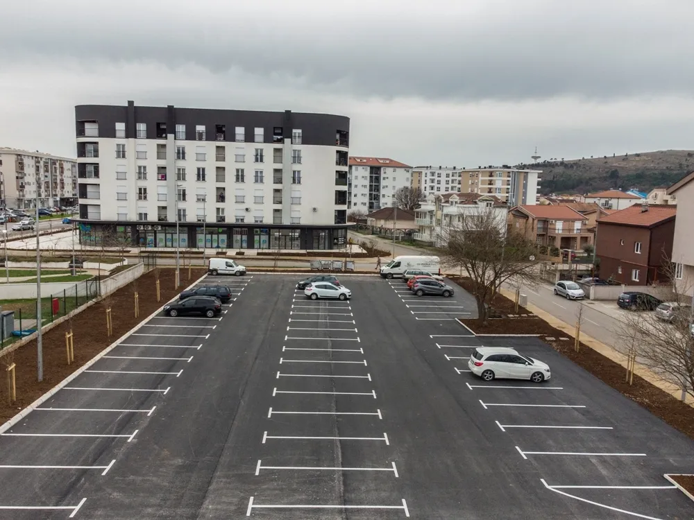 Grad dobija jo&scaron; četiri,,smart parkinga"