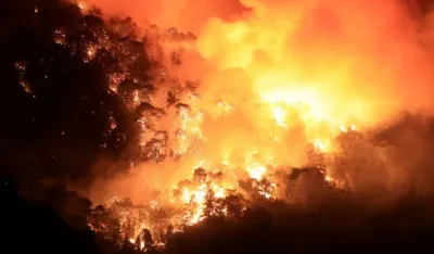 Gori Madeira: Stotine vatrogasaca se bori sa vatrenom stihijom