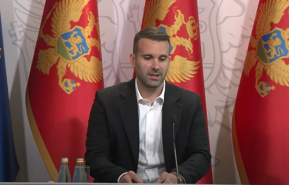 Spajić nije objasnio gdje ćemo nabaviti novac: Za 480 kilometara trebaće nam preko osam miliјardi