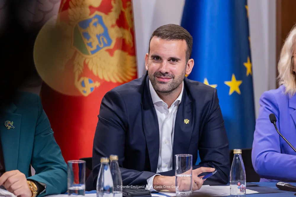 Spajić: Evropa sad 1 podigla realne zarade, a Evropa sad 2 i realne penzije