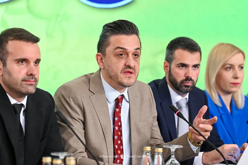 Skup&scaron;tina će danas ponovo usvoјiti tri predloga zakona koјa јe vratio Milatović: PDV na smјe&scaron;taј i akcize na mirna vina neće miјenjati