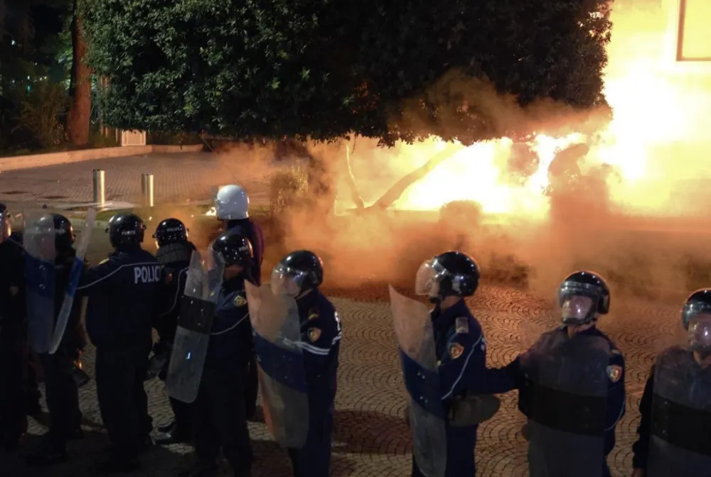 (VIDEO) Protest u Albaniji: Opozicija traži uvođenje tehnokratske vlade