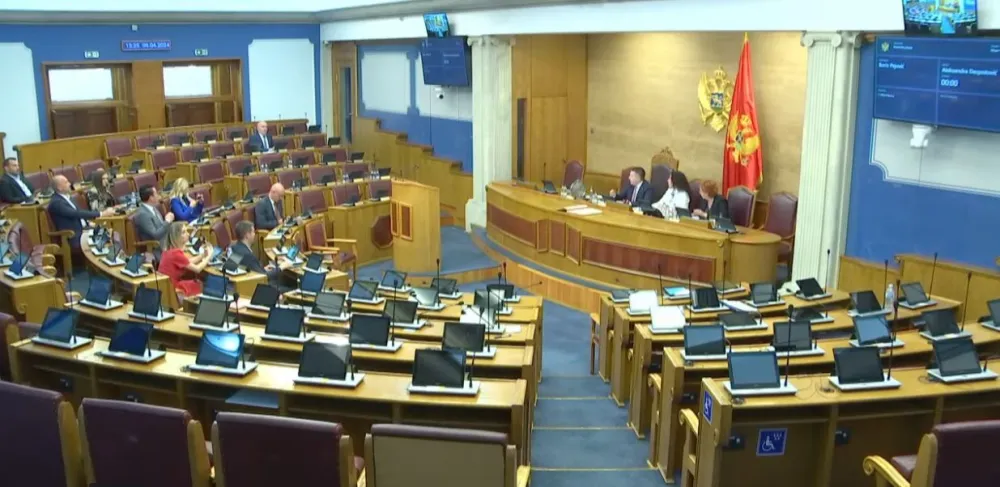 DRI ukazala na nepravilnosti u poslovanju Skup&scaron;tine: Variјabile potpisivala zamјenica sekretara, u manjku zbog mobilnih