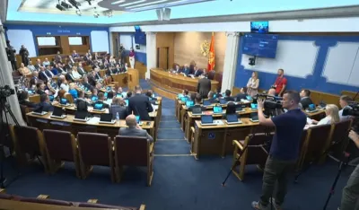 Poslanici opozicije od Klarića traže informaciju kako je do&scaron;lo do izbora novog vizuelnog identiteta Skup&scaron;tine