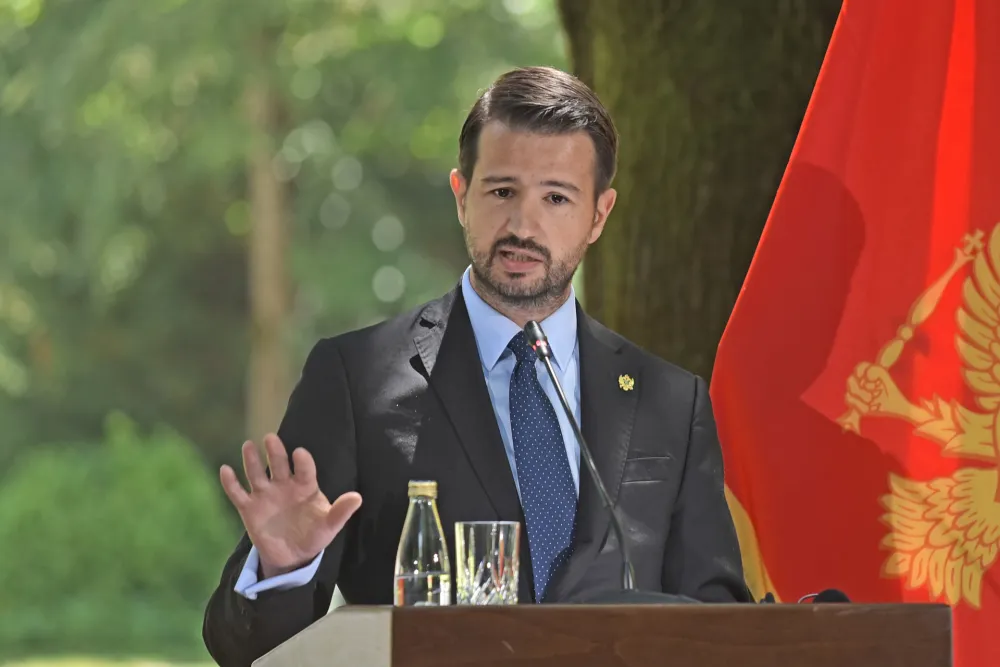 Milatović potpisao Zakon o razvojnoj banci,&nbsp;upozorio na njegove manjkavosti