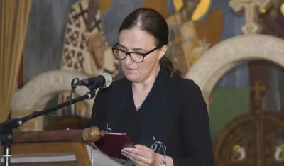 Milica Bakrač dobitnica nagrade &bdquo;Pečat varo&scaron;i sremskokarlovačke&ldquo; za knjigu poezije &bdquo;Hranitelj ptica&ldquo;