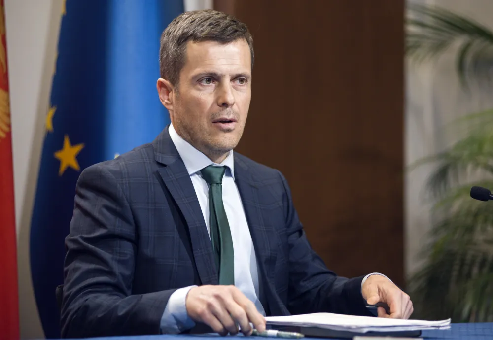 Mujović: Utvrđen tačan prihod radnika Željezare na mjesečnom nivou