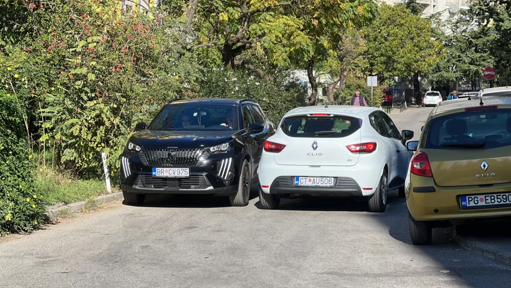 (VIDEO) Građani i struka ukazuju na nepo&scaron;tovanje saobraćajnih propisa: Kamere da čuvaјu red u јednosmјernim ulicama