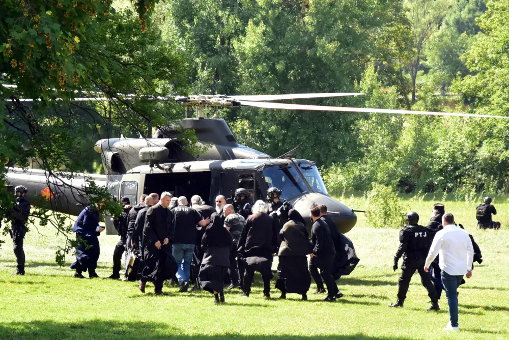 Vraćena na dopunu optužnica povodom postupanja policije tokom ustoličenja Joanikija