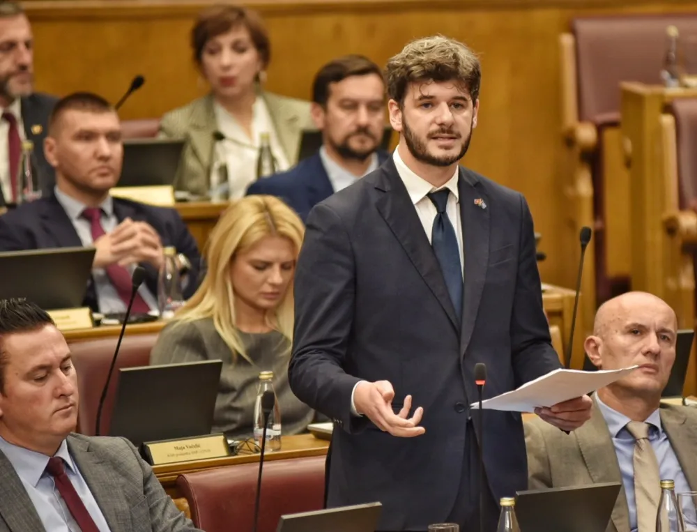 Poslanici PES-a pisali Novoviću: Ispitati tvrdnje Kneževića o &ldquo;prviom milionu&rdquo;, &ldquo;ničijoj kući&rdquo; i &ldquo;kastodi računima&rdquo;