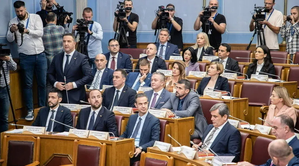 Opozicija pisala Ambasadama Kvinte: Nezakonito penzionisanje sudija US izazvalo bi institucionalni haos