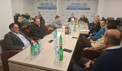 (FOTO) Nastavljeni razgovori o formiranju vlasti: Pregovori bez URA-e