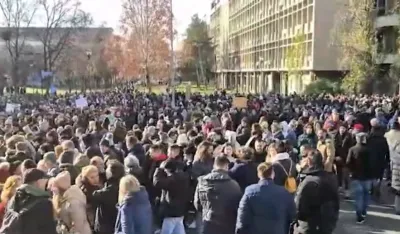 U Beogradu i Novom Sadu odata po&scaron;ta stradalima na Željezničkoj stanici