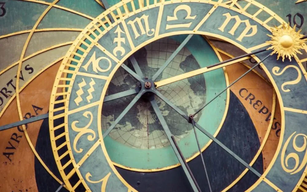 Horoskop za 7. januar: Lav i Djevica posvećeni porodici, Vaga ni&scaron;ta ne radi kako treba