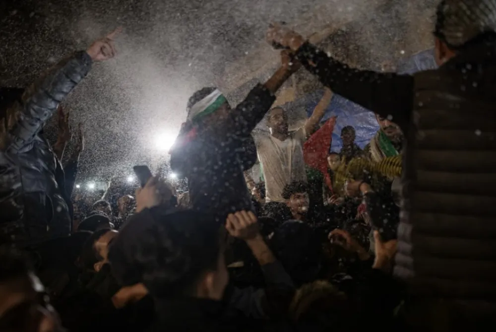 (VIDEO) Dogovoren sporazum o prekidu vatre u Gazi: Slavlja na ulicama Tel Aviva i Gaze