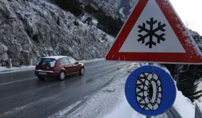 Vozačima na sjeveru oprez zbog poledice, mogući i sitniji odroni