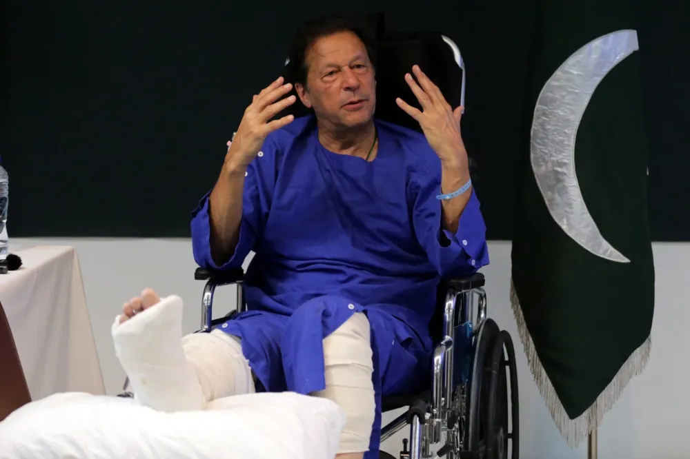 Biv&scaron;i pakistanski premijer osuđen na 14 godina zatvora