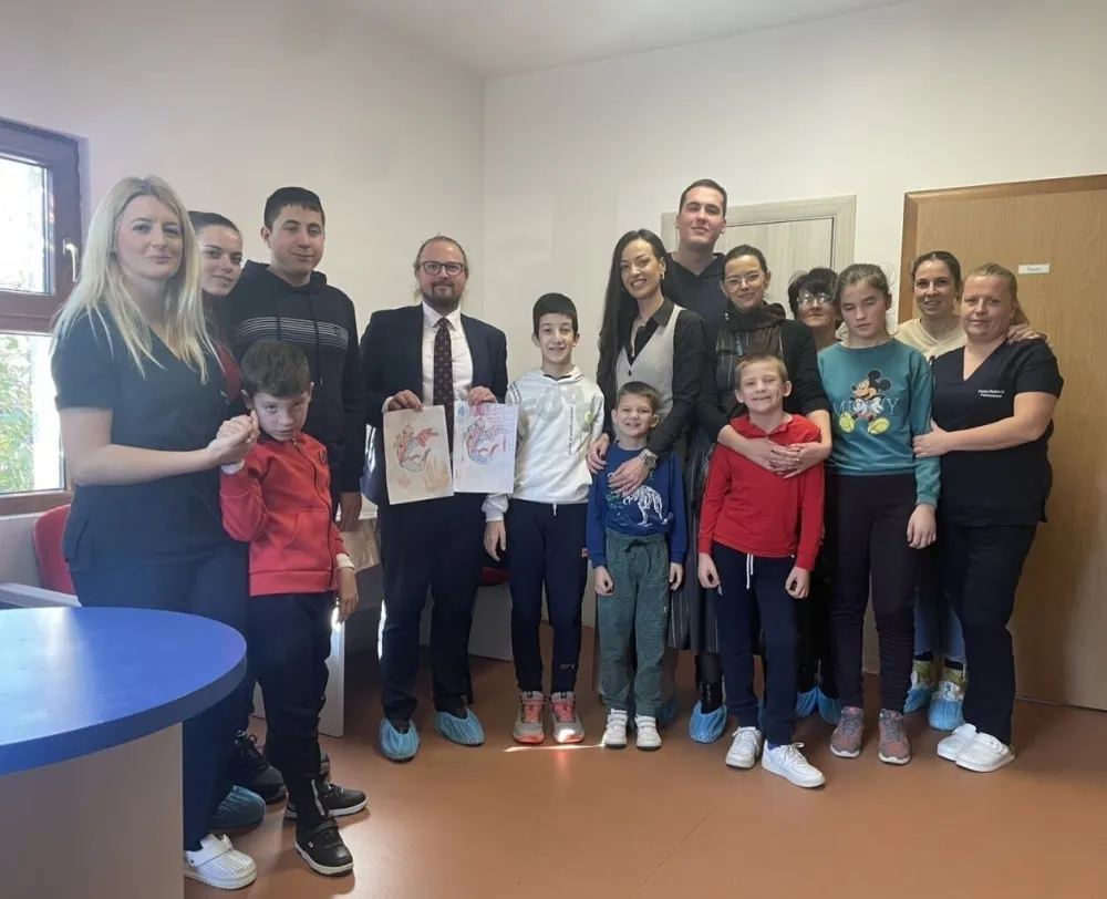 (FOTO) Ata&scaron;e ambasade Austrije posjetio Centar za dnevni boravak Danilovgrad