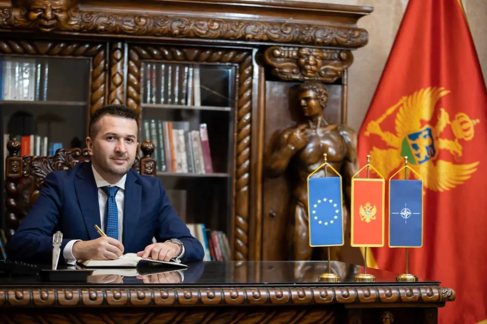 Pejović: Ustav bi sada da brane oni koji su ga kr&scaron;ili i podrivali vi&scaron;e puta
