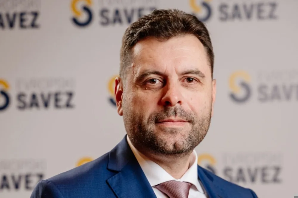 Vujović: Aktuelna vlast na čelu sa Mandićem, uz poslu&scaron;no statiranje Spajića, dovela Crnu Goru u ustavnu krizu