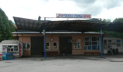 Vladu ne brine &scaron;to su Berane četiri i po godine bez autobuske