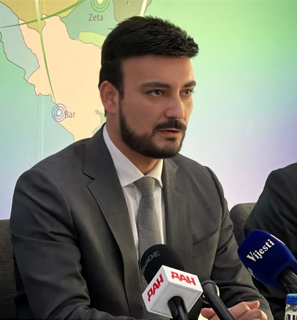 Jovanović Mikijelju: Sada je jasno da va&scaron; predsjednik pravi dilove sa DPS-om a ne ja