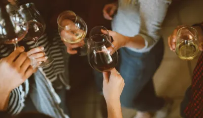 Turska: Trovanje lažnim alkoholom, p reminulo vi&scaron;e od 100 ljudi