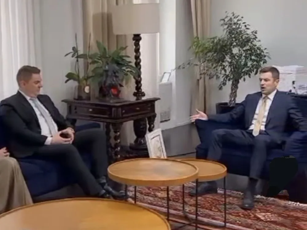 &Scaron;ahmanović i Mujović 