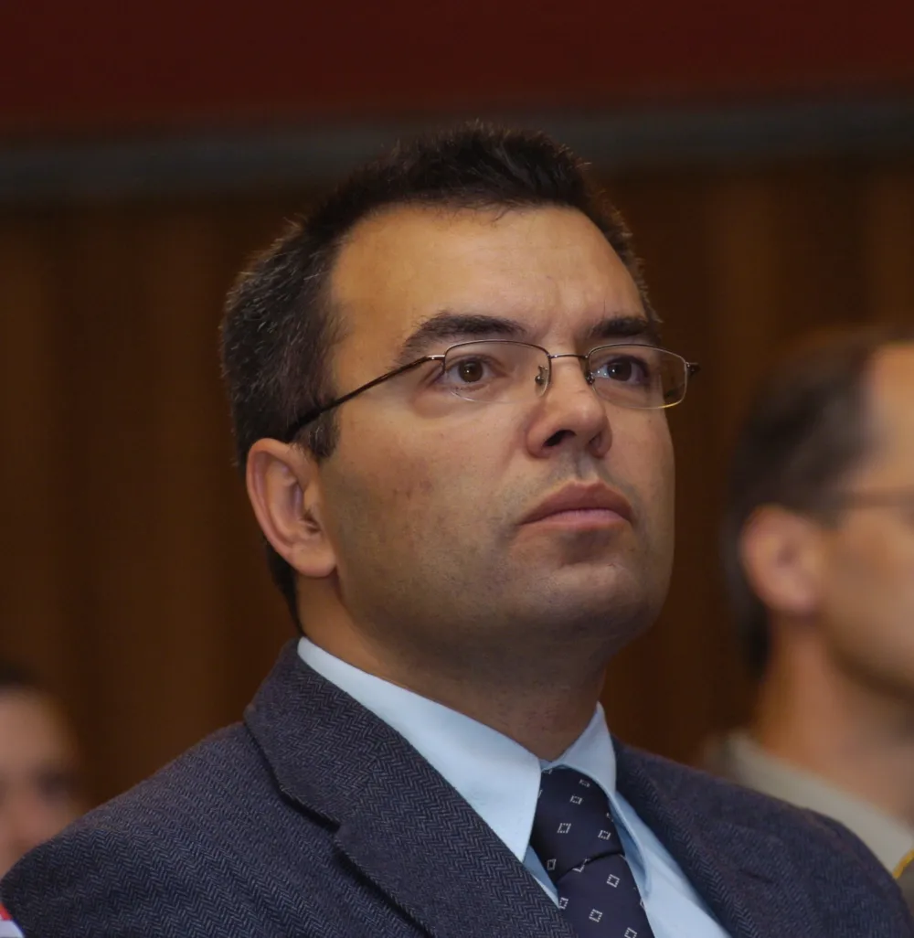 Izručenje Slobodana Milo&scaron;evića Ha&scaron;kom tribunalu 28. juna 2001. (3): Kombijem prebačen do helikoptera na Banjici